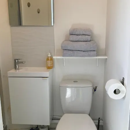 Apartment Agreable Studio A 2 Pas Du Centre Avec Local Velos Nantes