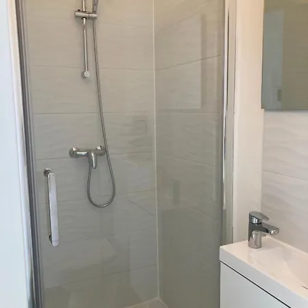 Agreable Studio A 2 Pas Du Centre Avec Local Velos Nantes